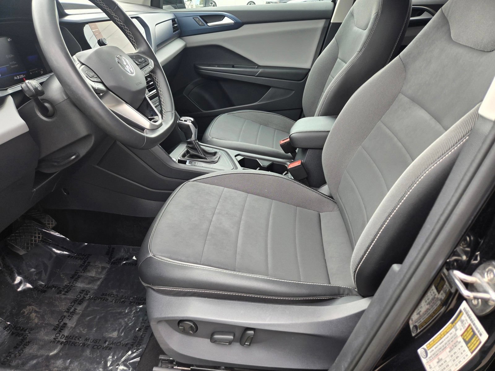 Used 2022 Volkswagen Taos SE FWD image 12