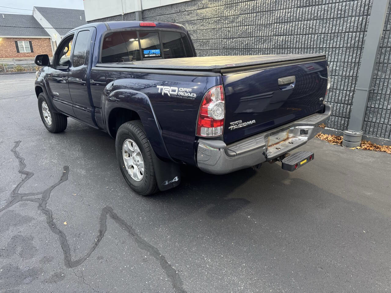 Used 2013 Toyota Tacoma V6 4x4 4dr Access Cab 6.1 ft S image 25