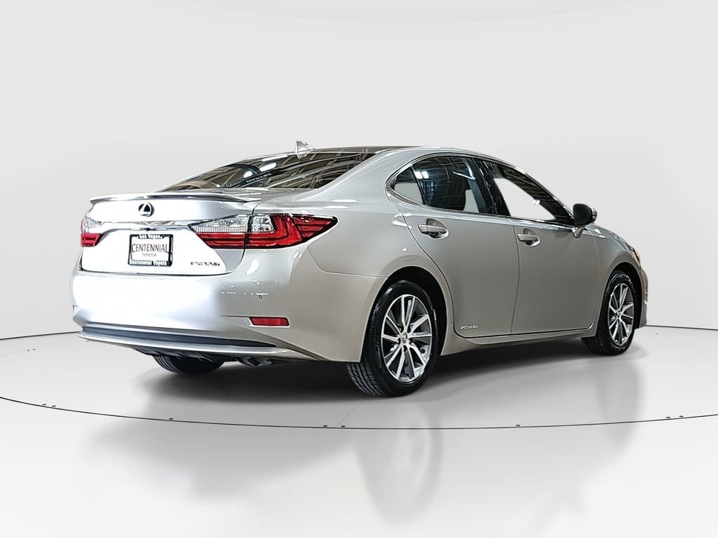 Used 2018 Lexus ES 300h w/ Luxury Package FWD image 5