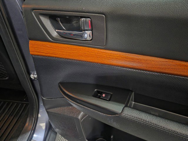 Used 2014 Subaru Outback 2.5i Limited image 34