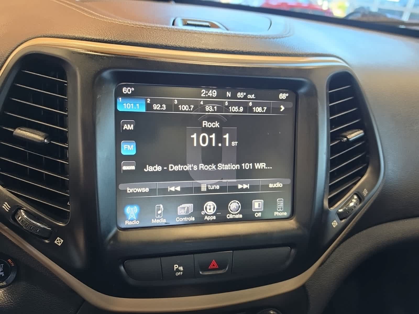 Used 2016 Jeep Cherokee High Altitude AWD/4WD image 29
