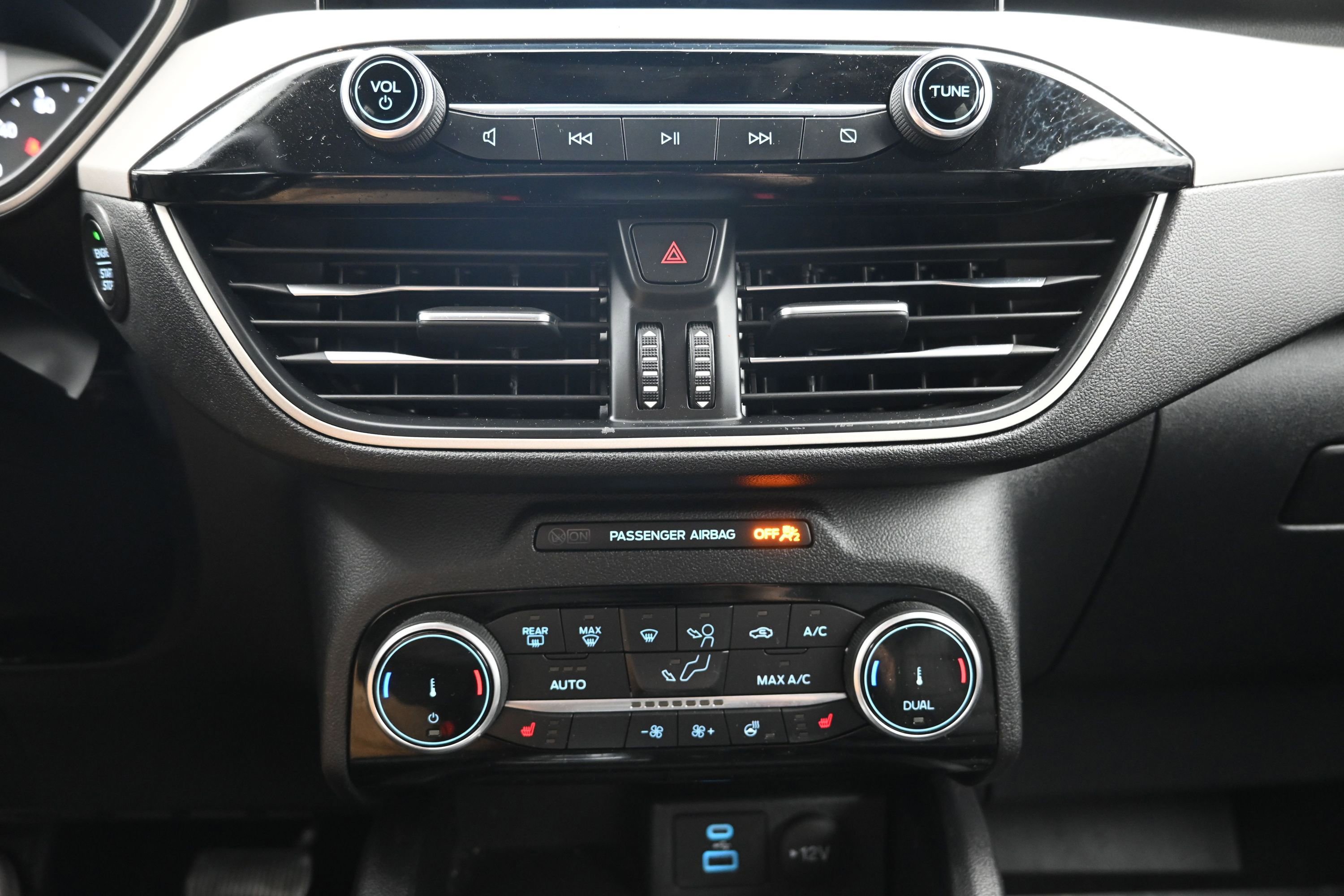 Used 2022 Ford Escape SEL FWD image 17