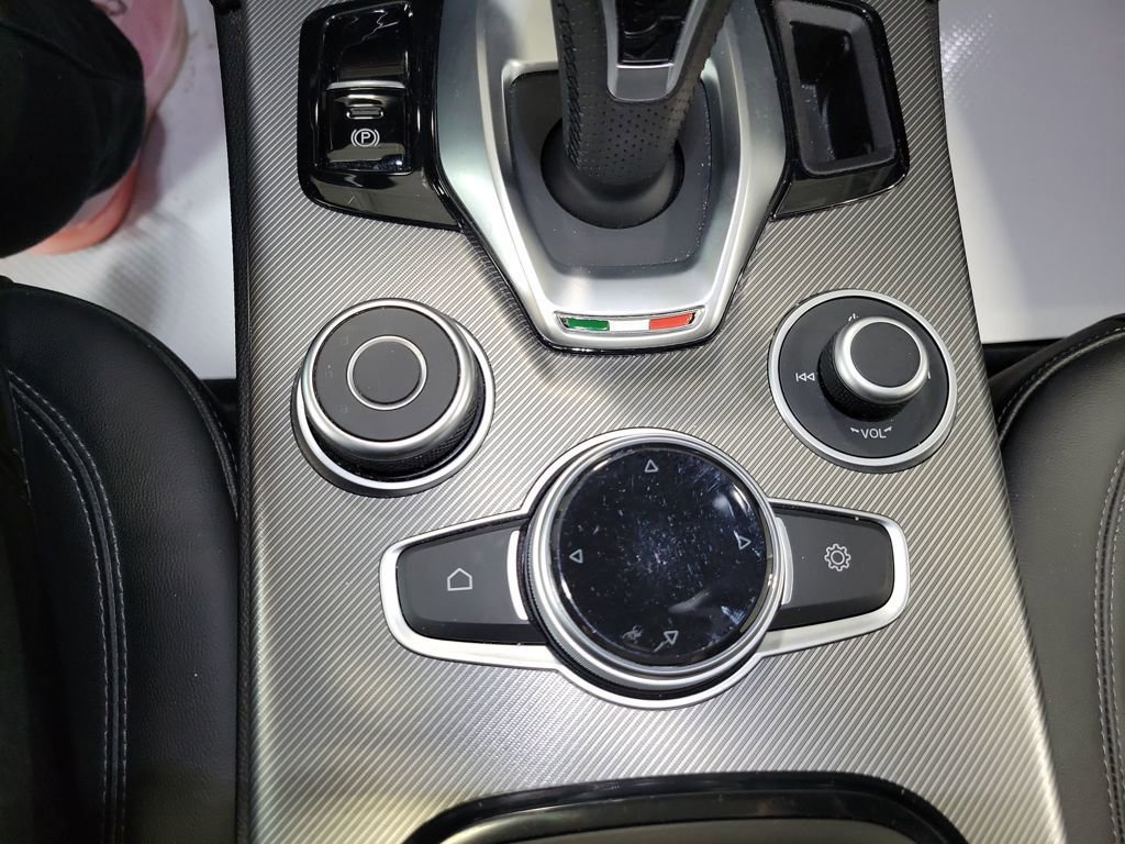 Used 2024 Alfa Romeo Stelvio Ti image 48