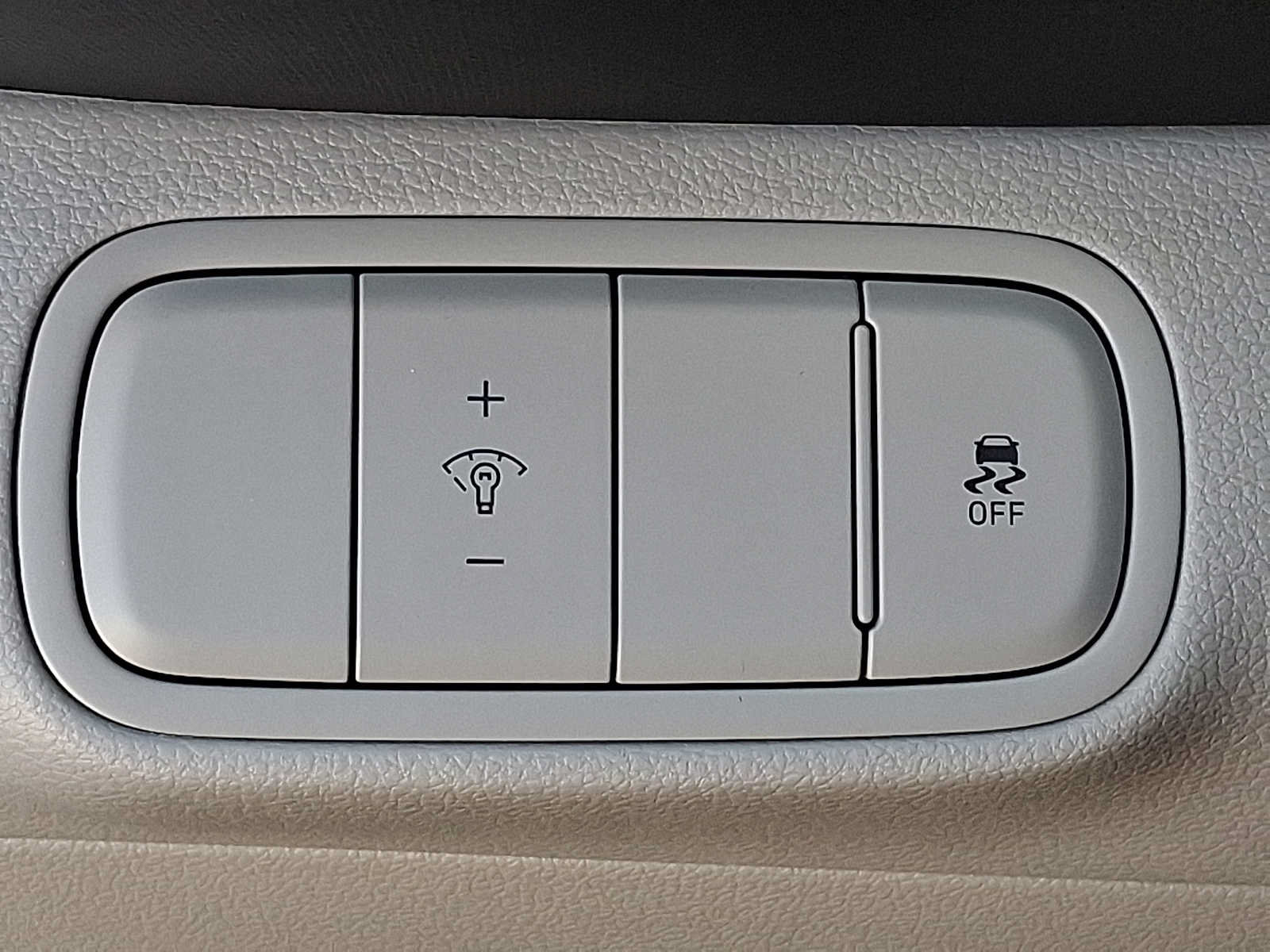 Used 2024 Hyundai Venue SEL FWD image 28