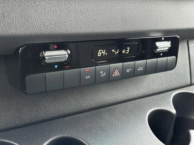 Used 2024 Mercedes-Benz Sprinter 2500 image 31
