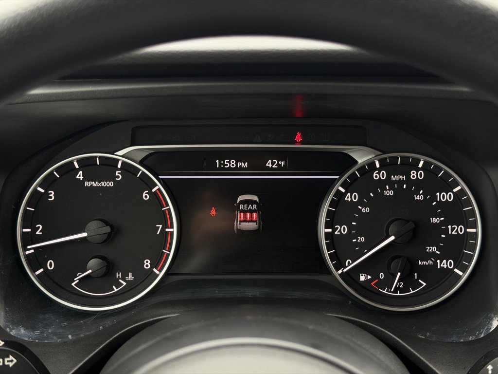 Used 2024 Nissan Rogue S image 29