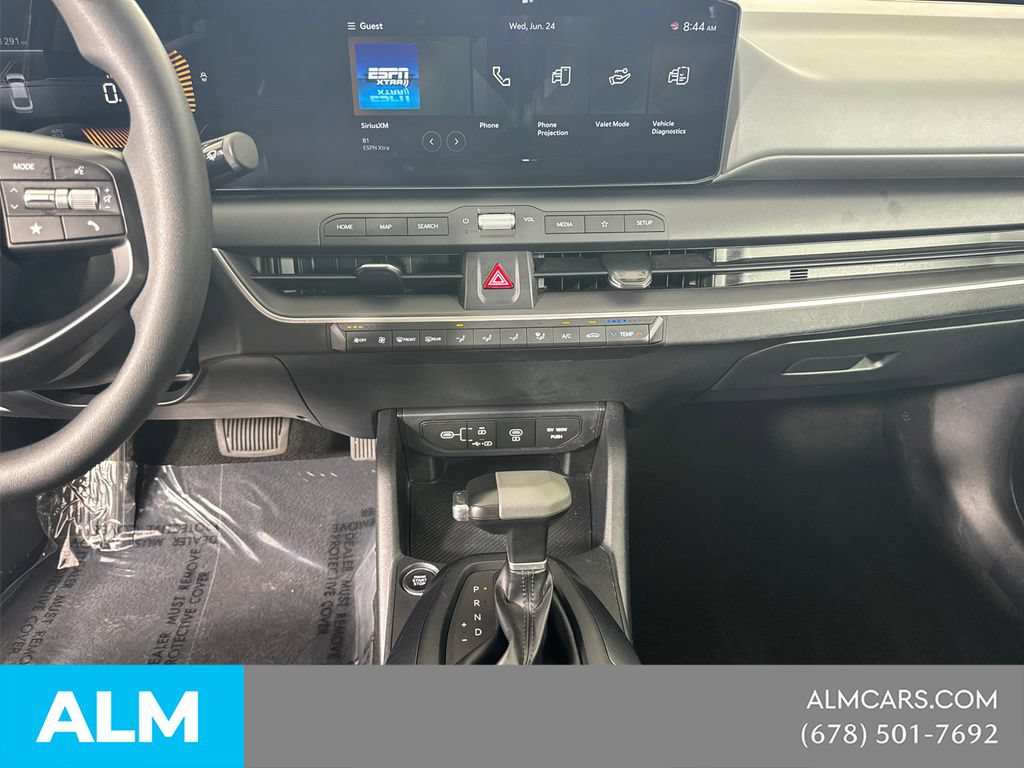 Used 2025 Kia K4 FWD image 31