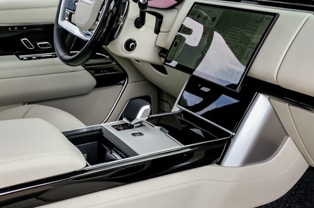New 2026 Land Rover Range Rover Long Wheelbase Autobiography AWD/4WD image 31