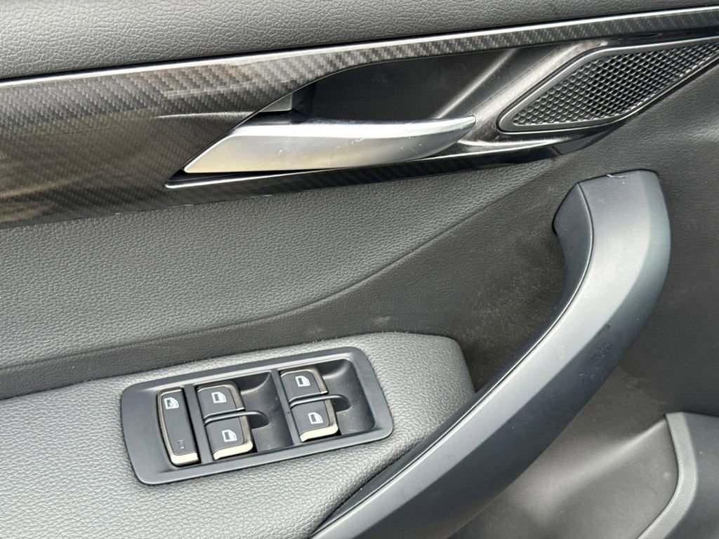 New 2025 VinFast VF 8 Eco AWD/4WD image 27