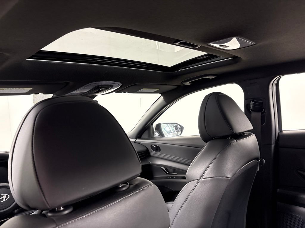 New 2026 Hyundai Elantra SEL Sport FWD image 20