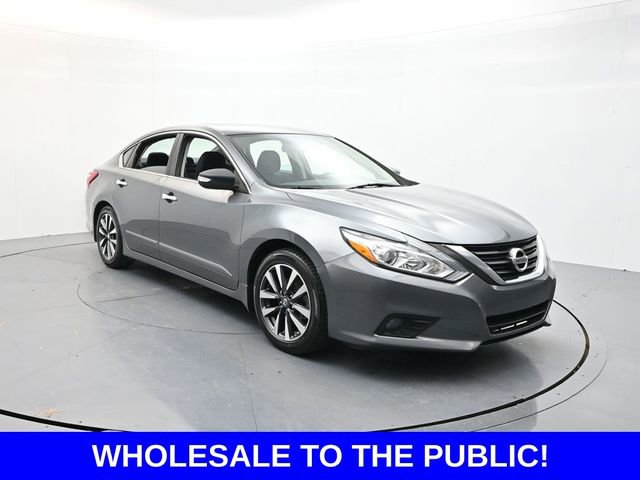 Used 2017 Nissan Altima 2.5 SV w/ Convenience Package image 1