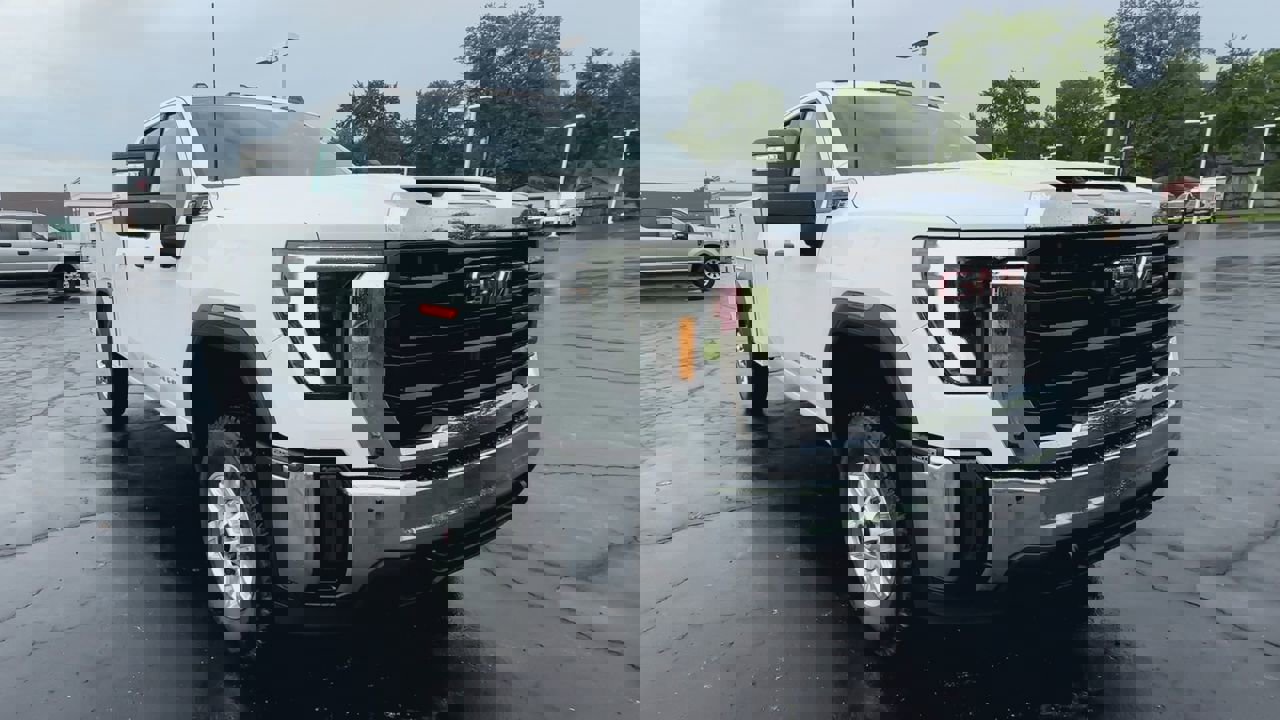 New 2025 GMC Sierra 2500 Pro w/ Convenience Package image 2