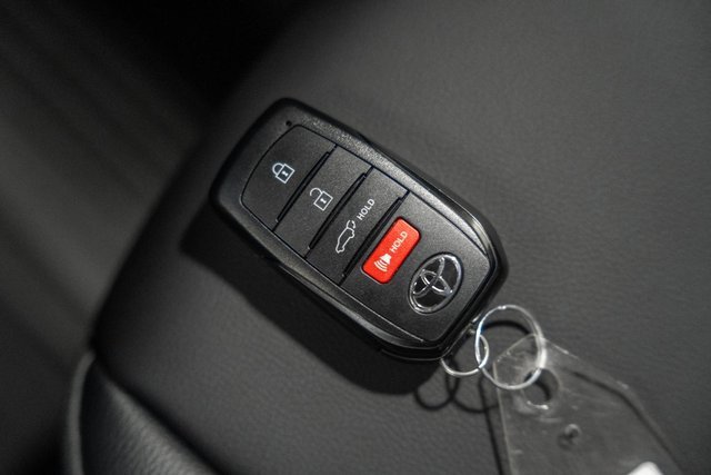 New 2025 Toyota Highlander XLE image 46