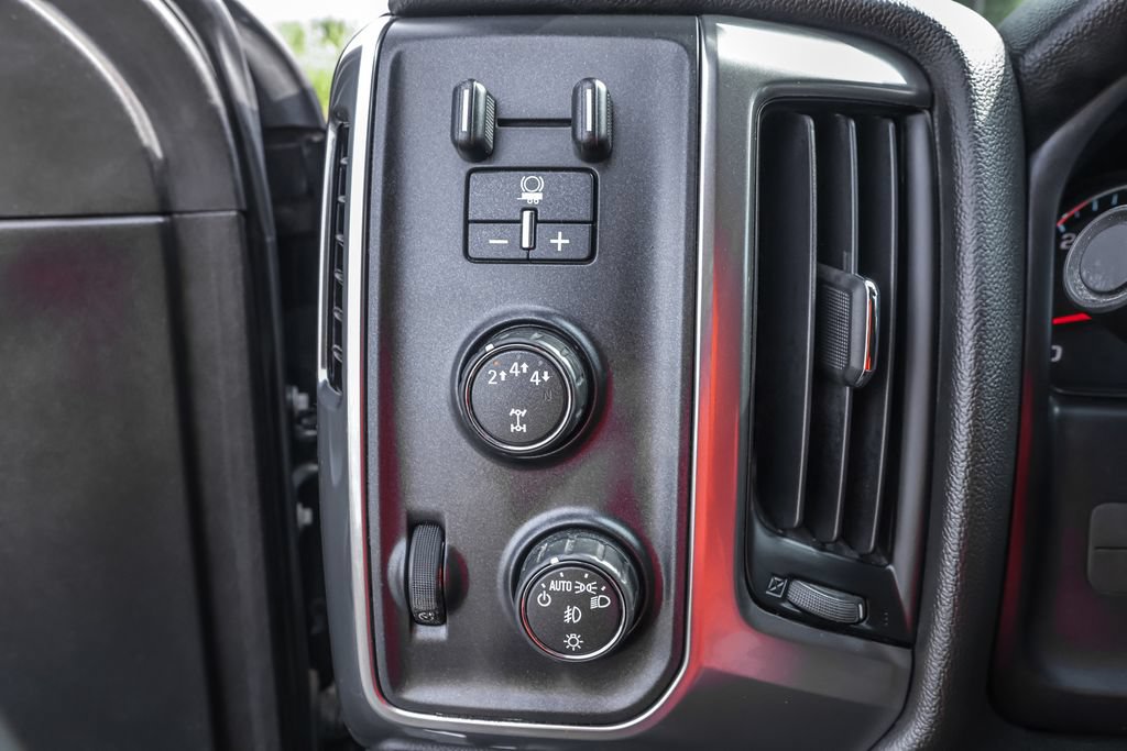 Used 2018 Chevrolet Silverado 2500 LT w/ All Star Edition AWD/4WD image 21