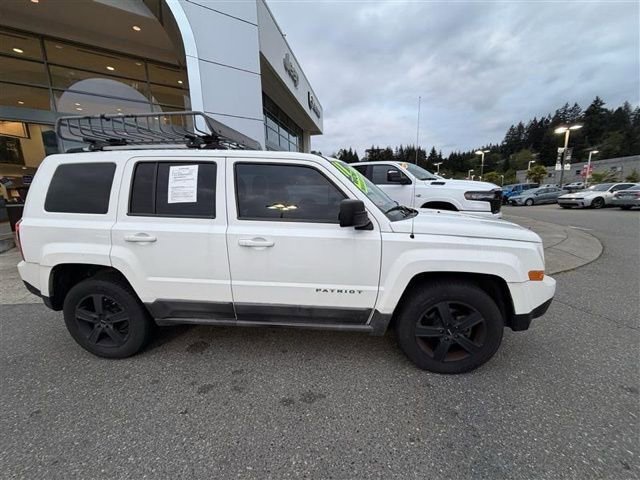 Used 2011 Jeep Patriot Latitude w/ Sun/Sound Group AWD/4WD image 2