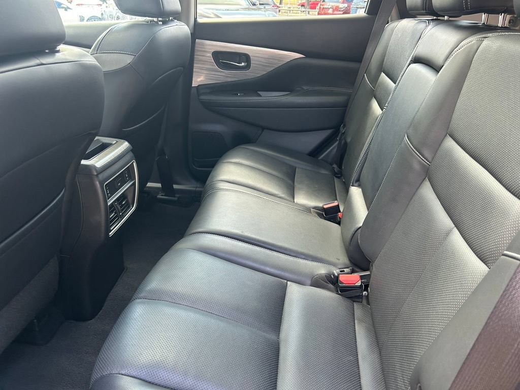 Used 2017 Nissan Murano Platinum w/ Platinum Technology Package FWD image 16