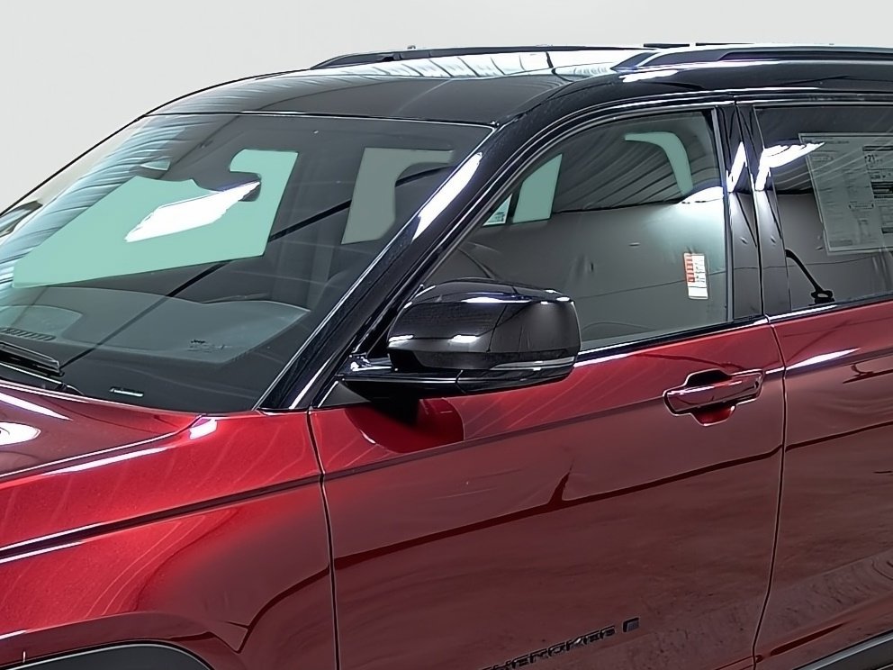 New 2025 Jeep Grand Cherokee L Limited image 8