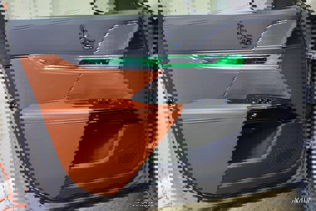 Used 2024 BMW i7 eDrive50 image 7