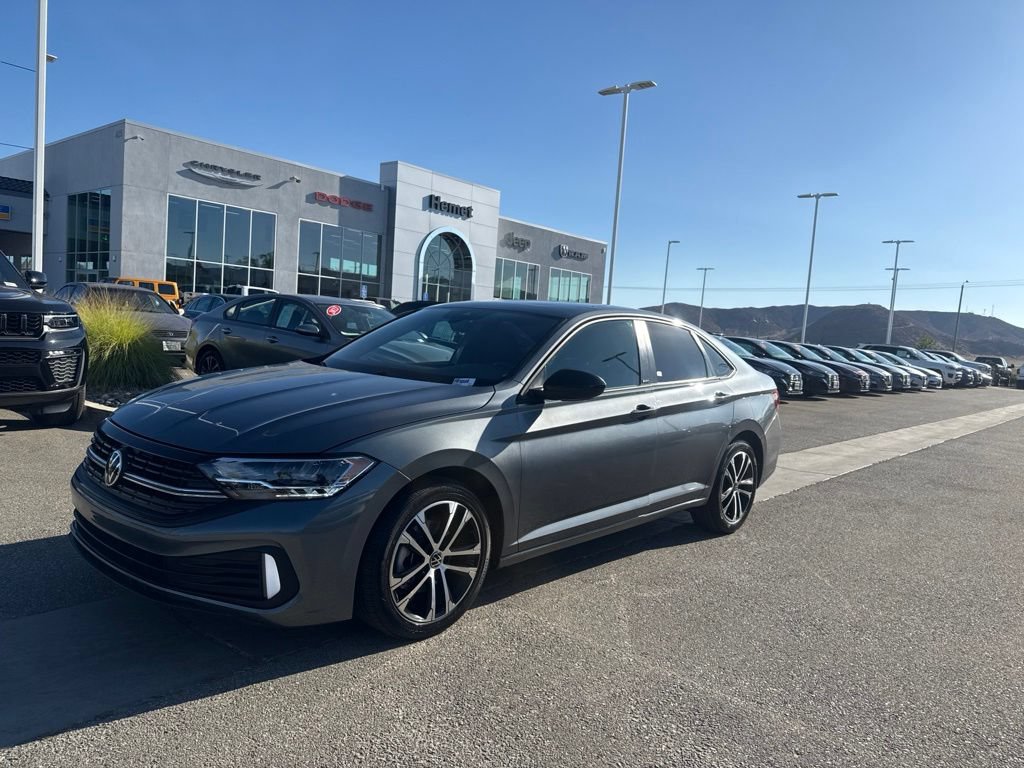 Used 2023 Volkswagen Jetta Sport w/ IQ.Drive Package FWD image 4
