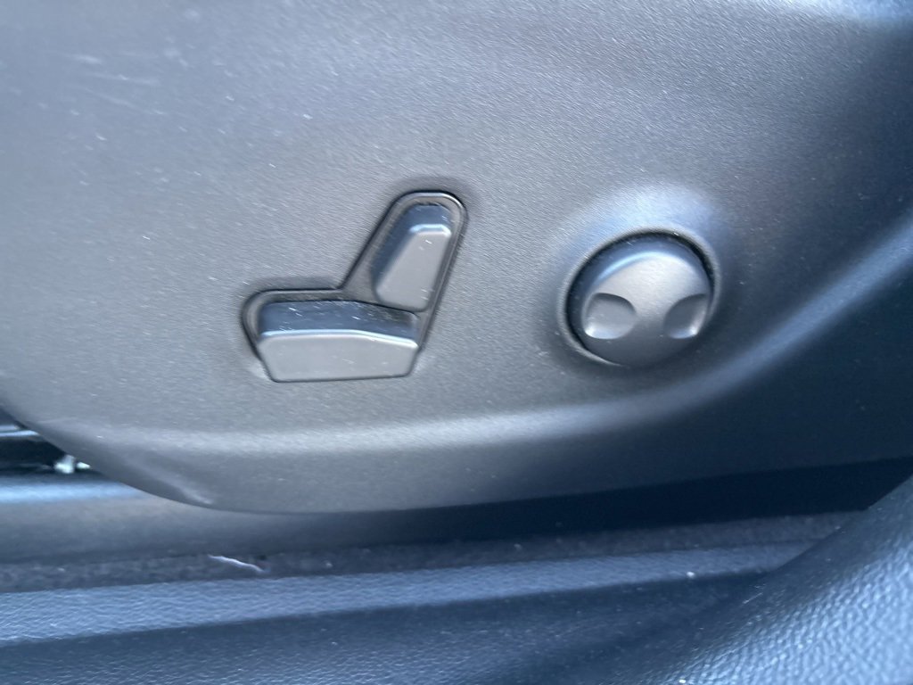 Used 2022 Jeep Cherokee Latitude w/ Sun & Sound Group image 19