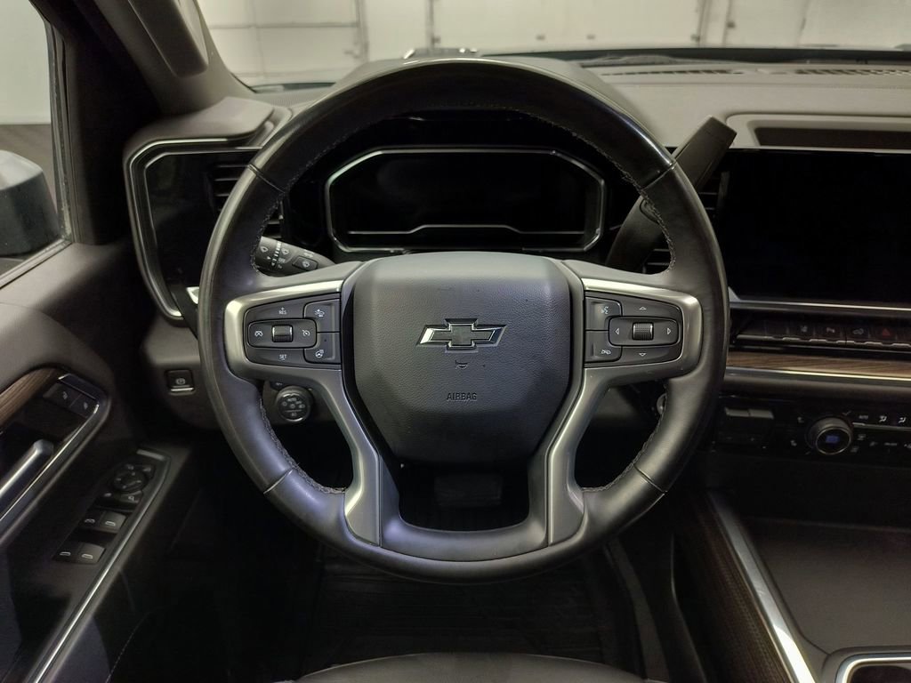 Used 2024 Chevrolet Silverado 2500 LT w/ Midnight Edition AWD/4WD image 14