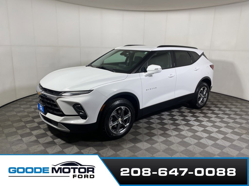 Used 2023 Chevrolet Blazer LT image 4