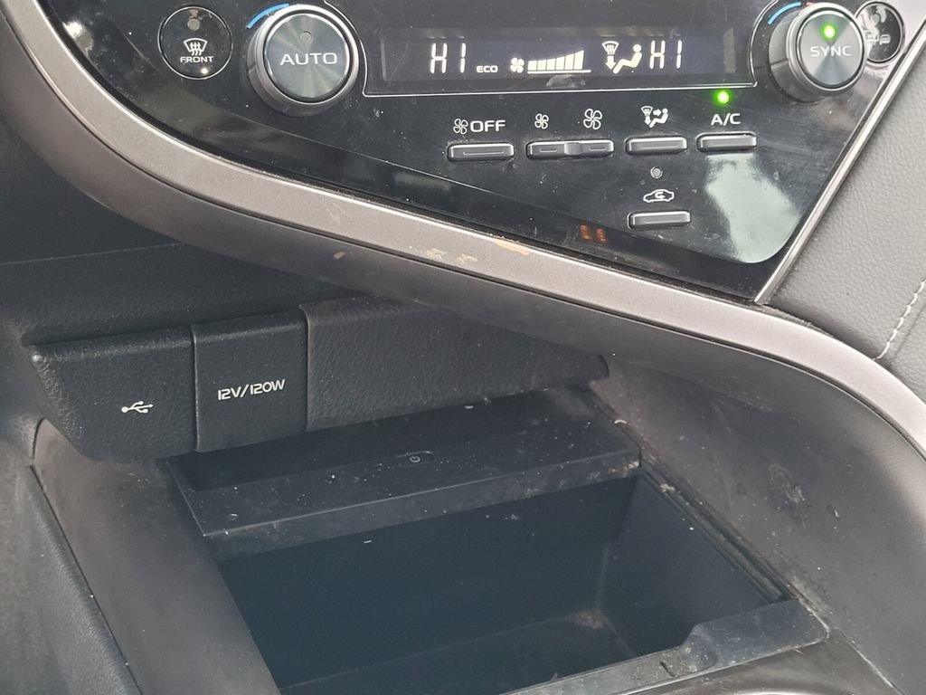 Used 2023 Toyota Camry XSE FWD image 20