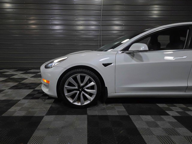 Used 2018 Tesla Model 3 Long Range image 36