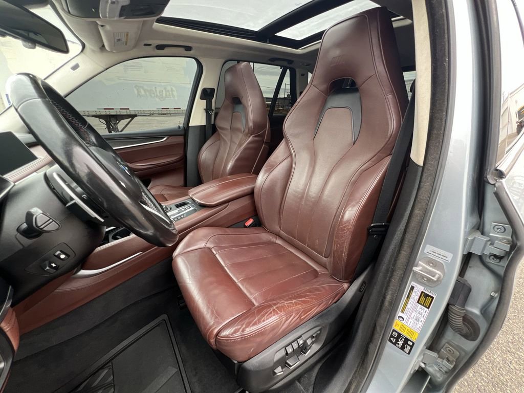Used 2016 BMW X5 M image 20