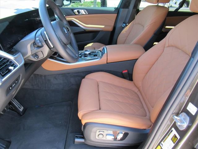 Used 2026 BMW X5 xDrive50e image 17