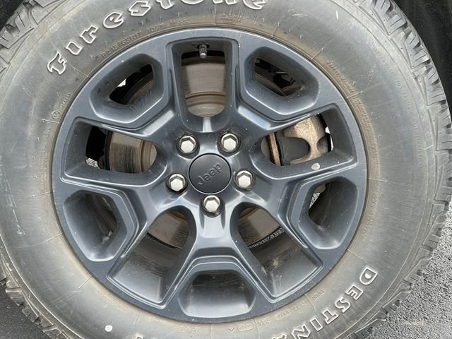 Used 2022 Jeep Cherokee Latitude w/ Sun & Sound Group AWD/4WD image 9