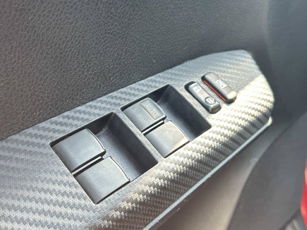 Used 2015 Toyota RAV4 XLE FWD image 15