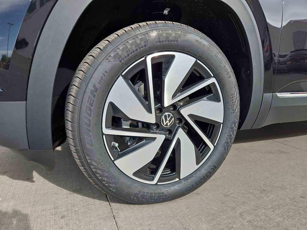 Used 2025 Volkswagen Atlas SEL image 14