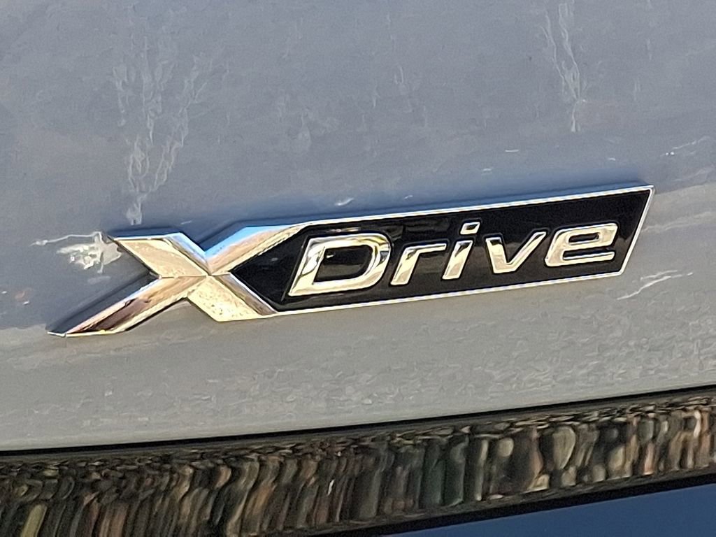 New 2026 BMW 750e xDrive w/ Executive Package AWD/4WD image 11