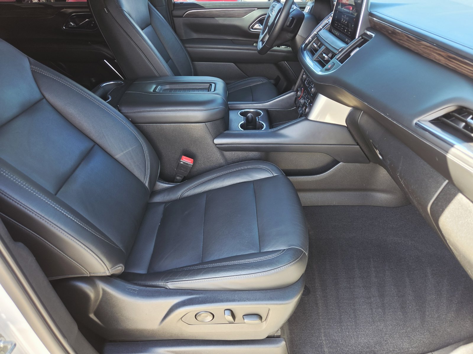Used 2021 Chevrolet Tahoe LT w/ LT Signature Package AWD/4WD image 14