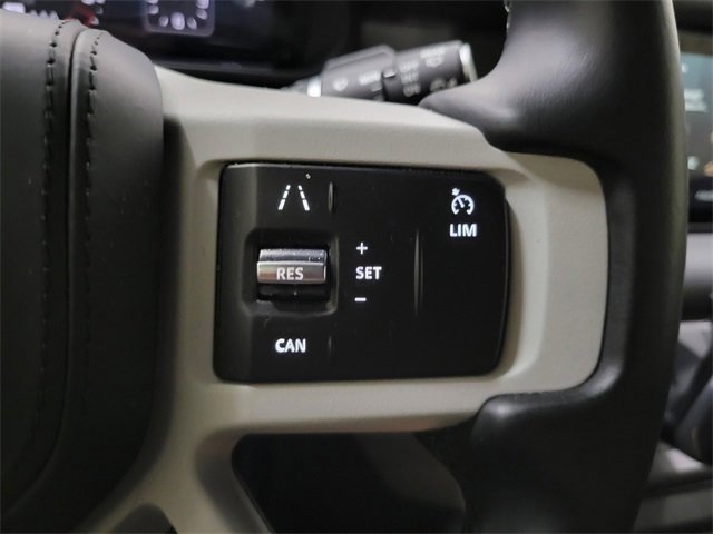 Used 2023 Land Rover Defender 90 X-Dynamic SE image 20