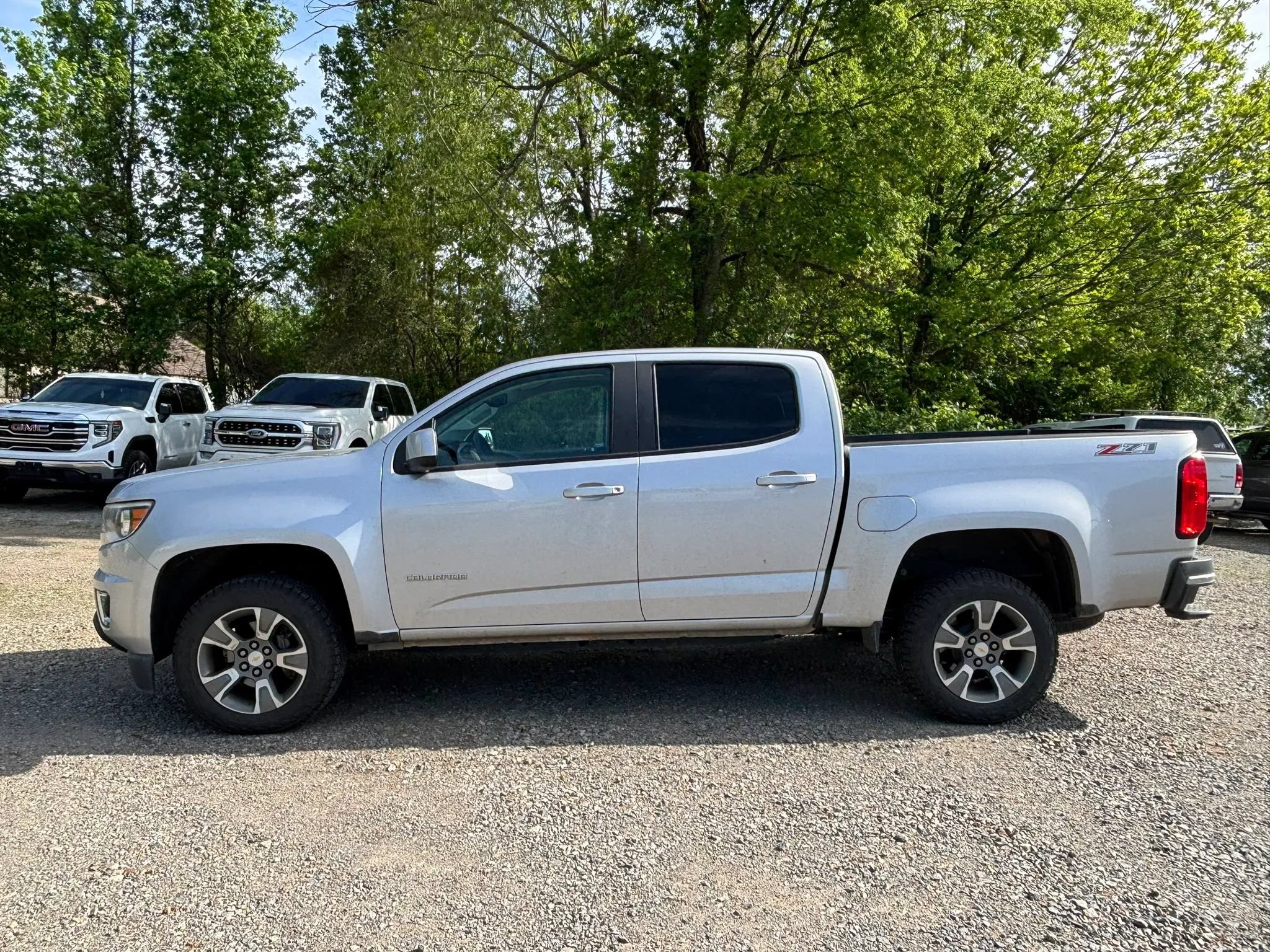 Used 2018 Chevrolet Colorado Z71 AWD/4WD image 2