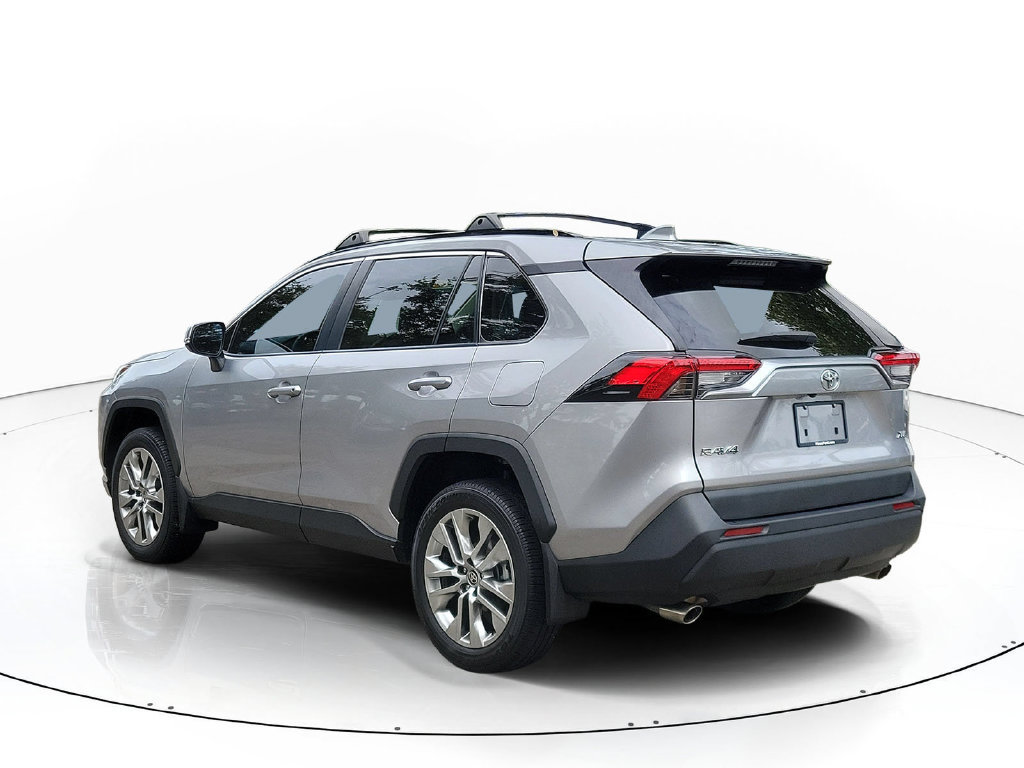 Used 2024 Toyota RAV4 XLE Premium FWD image 4