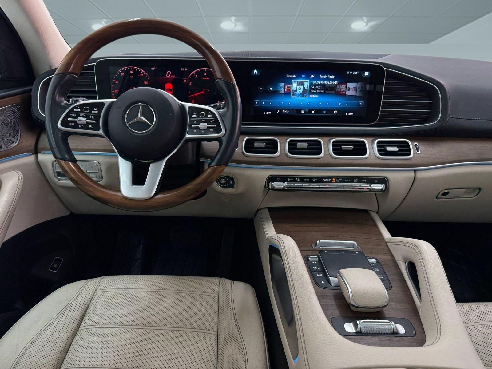 Used 2021 Mercedes-Benz GLS 450 4MATIC image 32