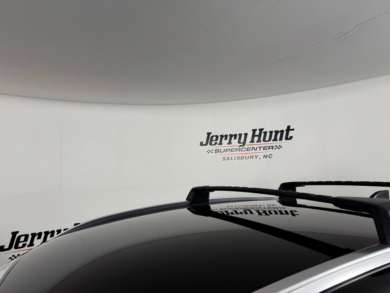 Used 2025 Nissan Kicks SR FWD image 18