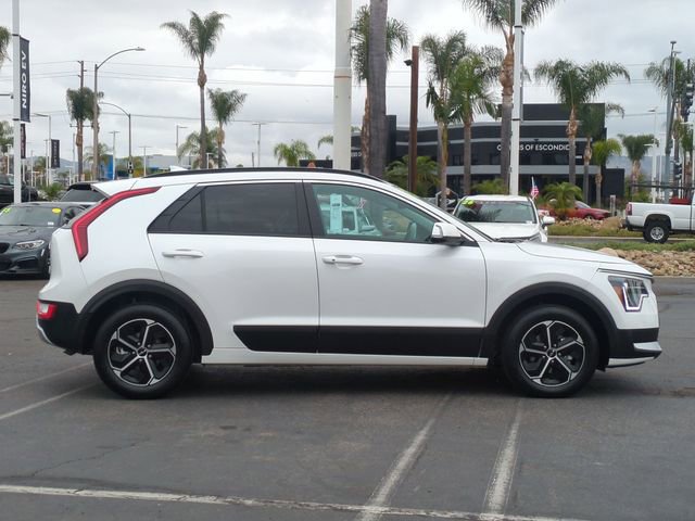 Certified 2025 Kia Niro EX FWD image 2
