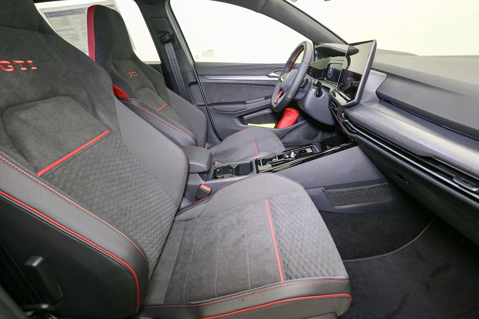 New 2026 Volkswagen GTI SE image 12