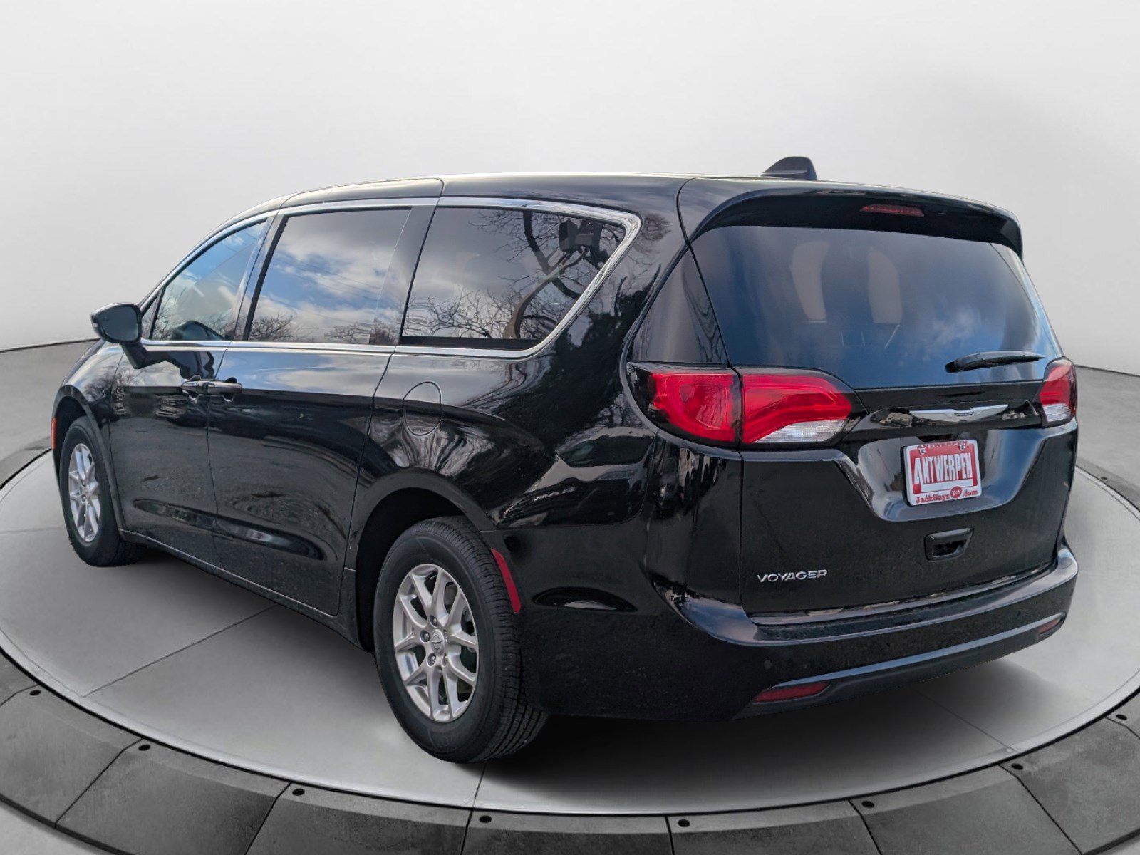 New 2026 Chrysler Voyager LX FWD image 5
