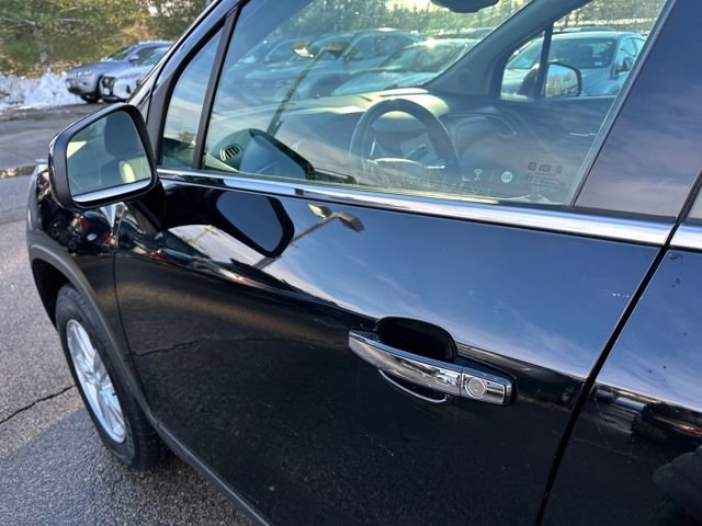 Used 2019 Chevrolet Trax LT w/ LT Convenience Package image 12