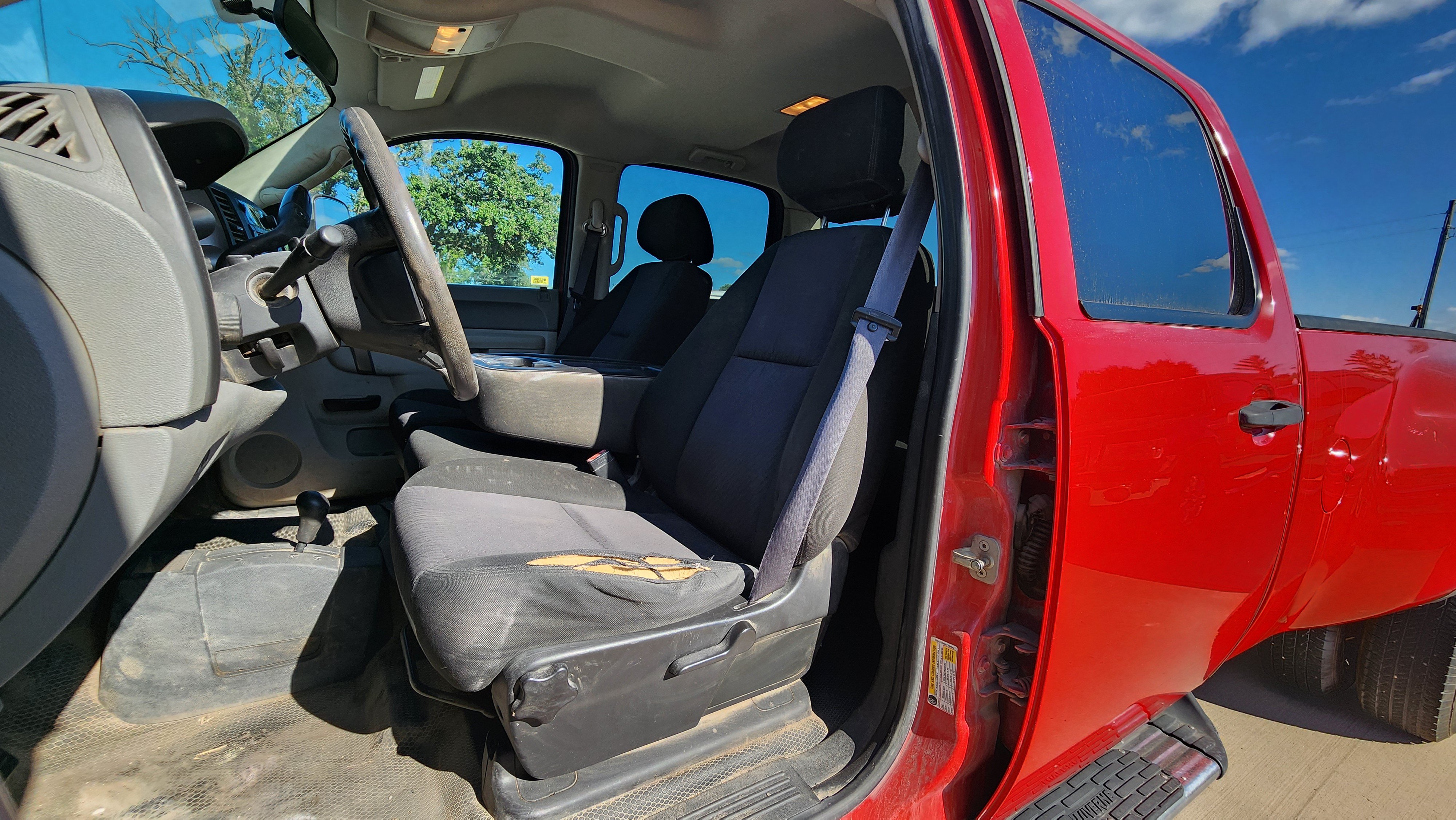 Used 2011 Chevrolet Silverado 3500 4x4 Crew Cab image 14