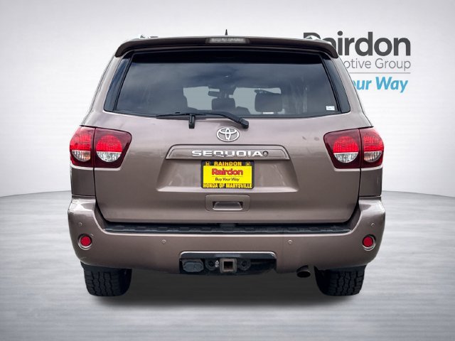 Used 2018 Toyota Sequoia SR5 w/ Carpet Mat Package AWD/4WD image 6