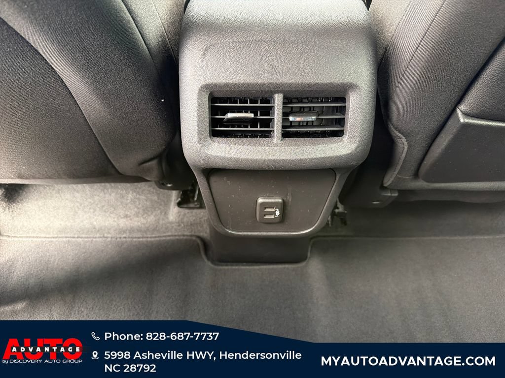 Used 2024 GMC Terrain SLE AWD/4WD image 31