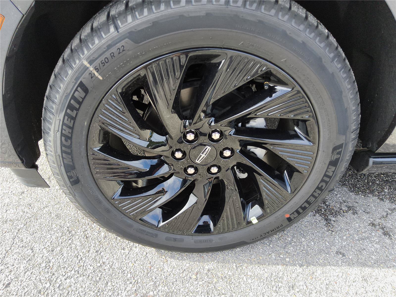 New 2027 Lincoln Navigator Reserve w/ Jet Appearance Package AWD/4WD image 9
