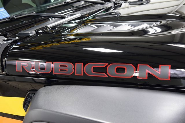 Used 2025 Jeep Wrangler Unlimited Rubicon w/ Technology Group image 14