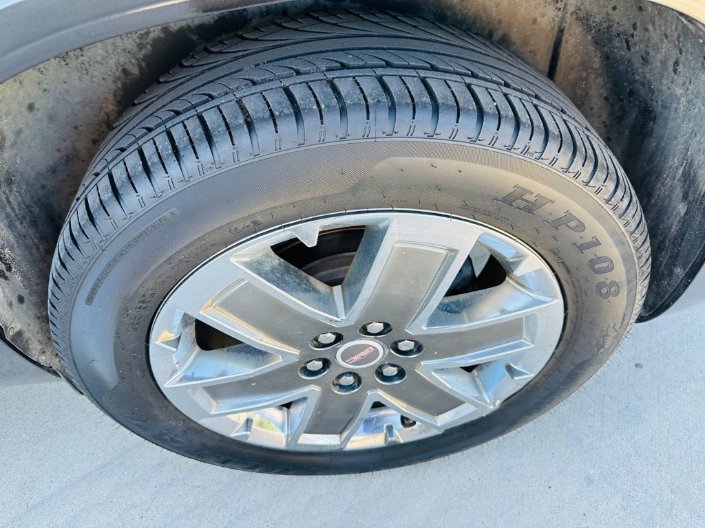 Used 2011 GMC Acadia Denali FWD image 28